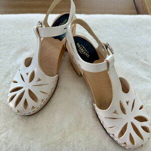 Swedish Hasbeens Lacy Clogs: White 37 (US Size 7)